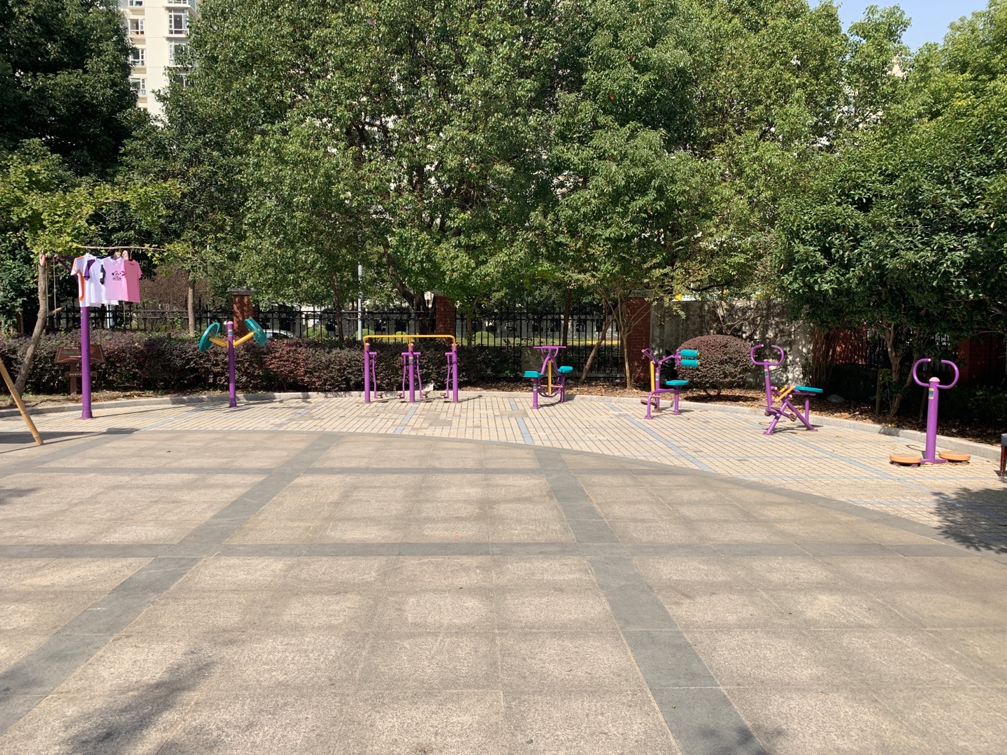 楊家渡居委蘭園小區(qū)健身點(diǎn) 楊家渡居委蘭園小區(qū)健身點(diǎn)