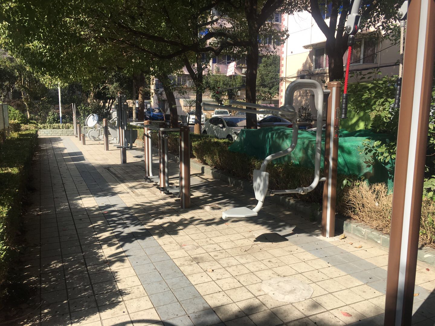 凌十三居委健身點1