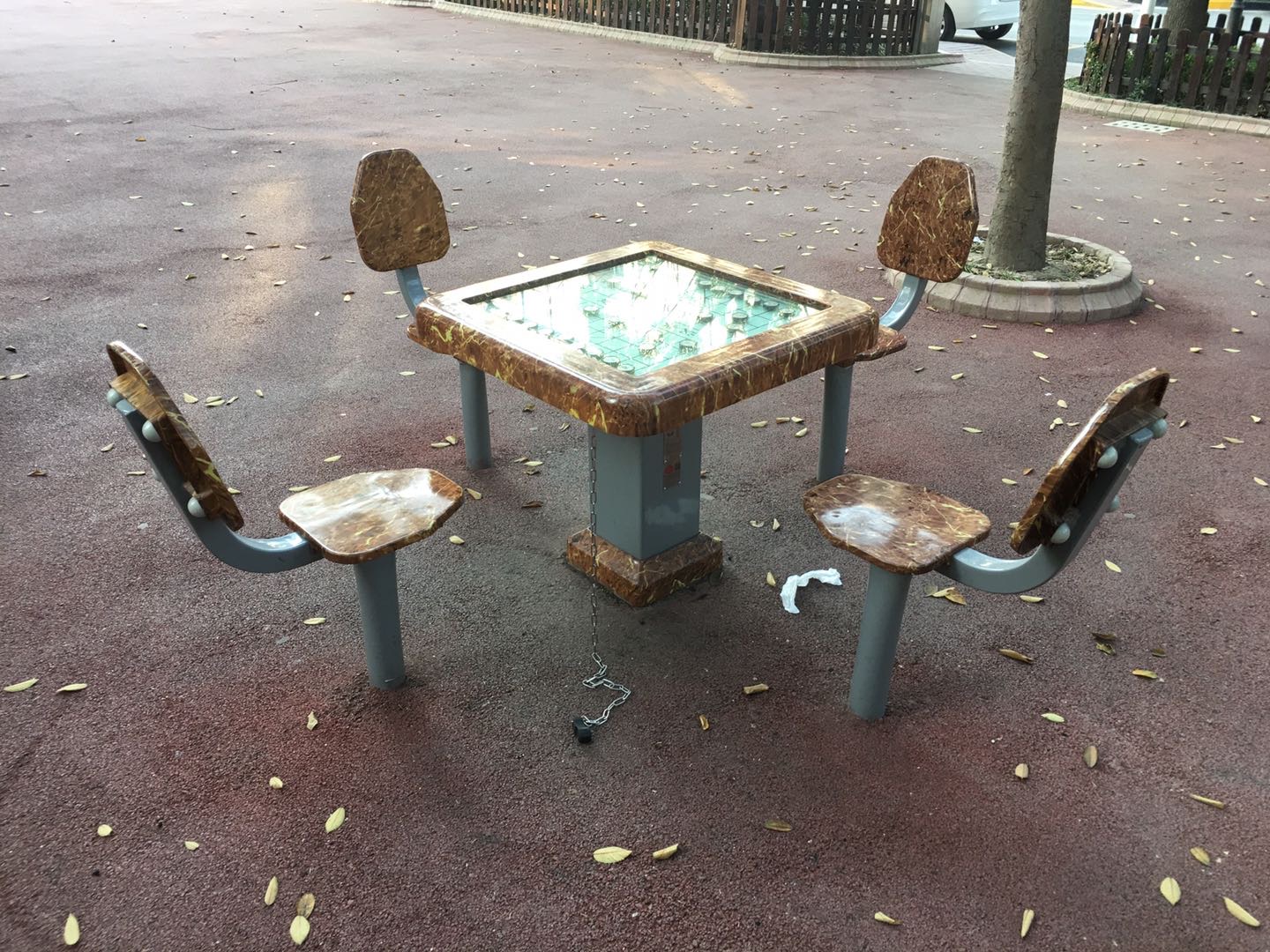 軌道式磁控象棋桌