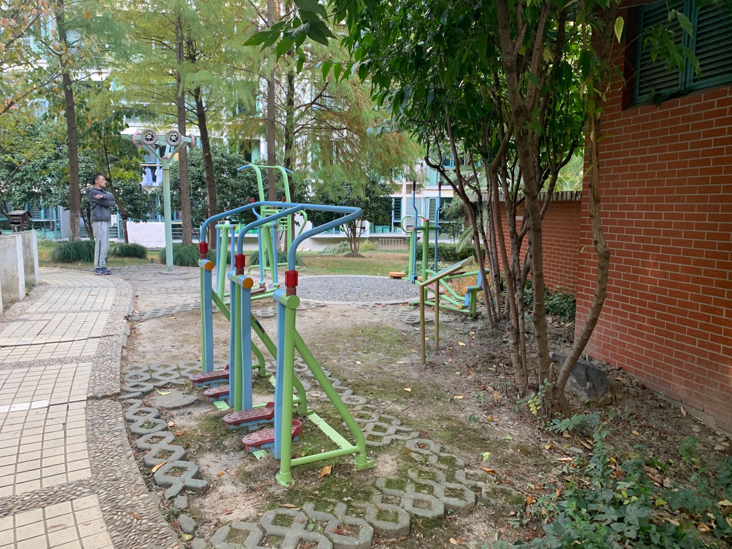 東繡路1085弄健身點(diǎn)