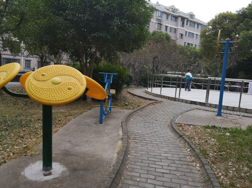 欣蘭苑居委628弄健身點 欣蘭苑居委628弄健身點