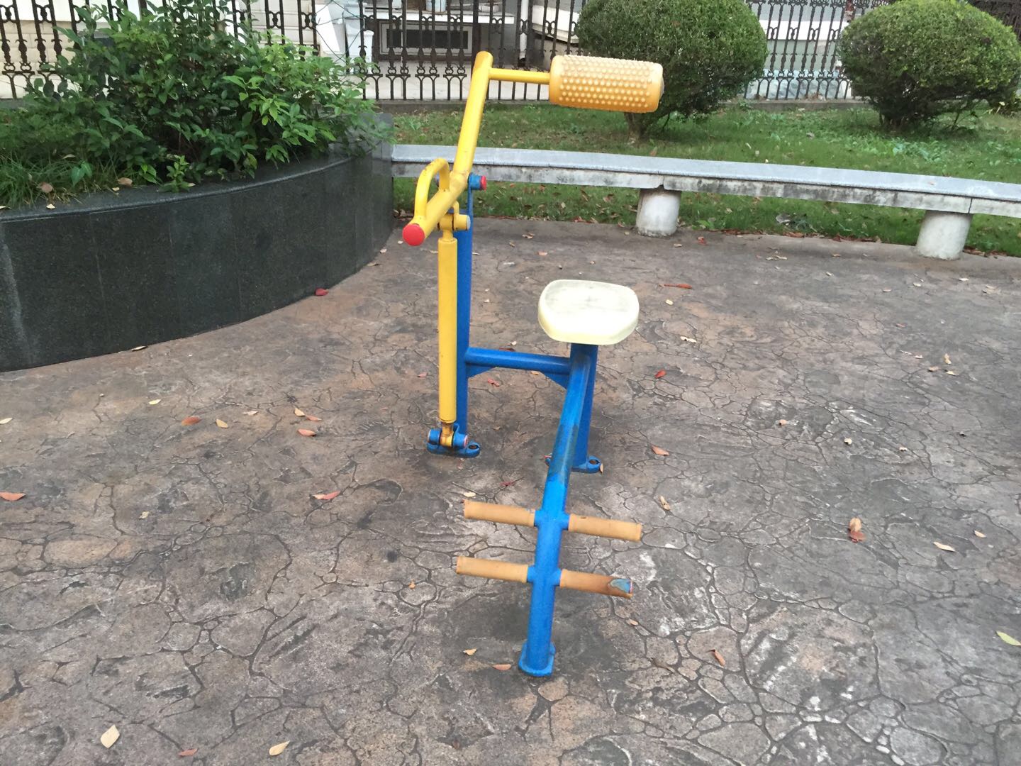 腹背鍛煉器 腹背鍛煉器