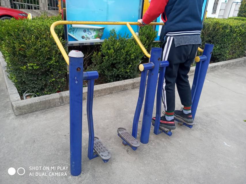 太空漫步器 太空漫步器