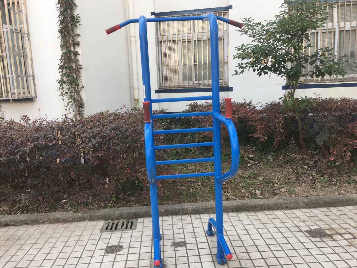 多功能訓練器 多功能訓練器