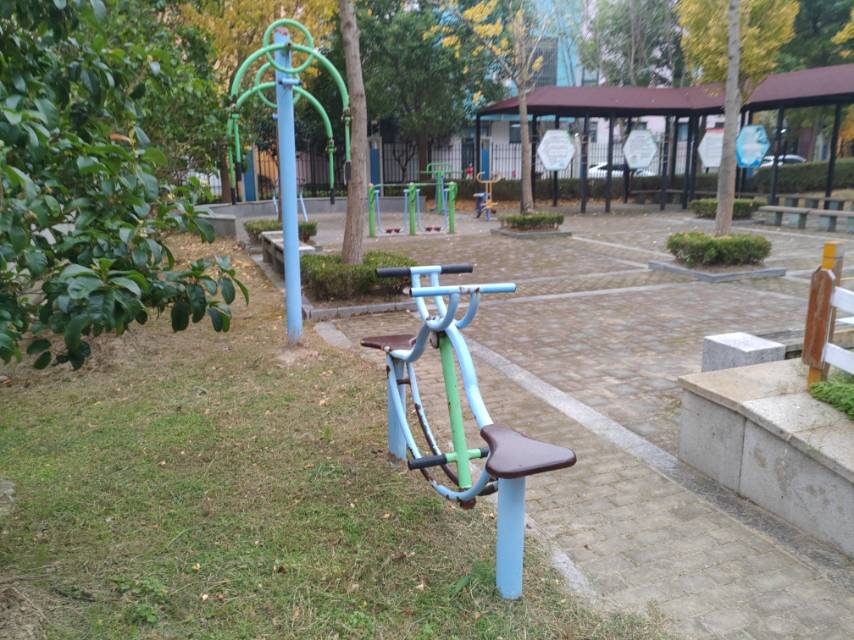 云繡苑678弄健身點