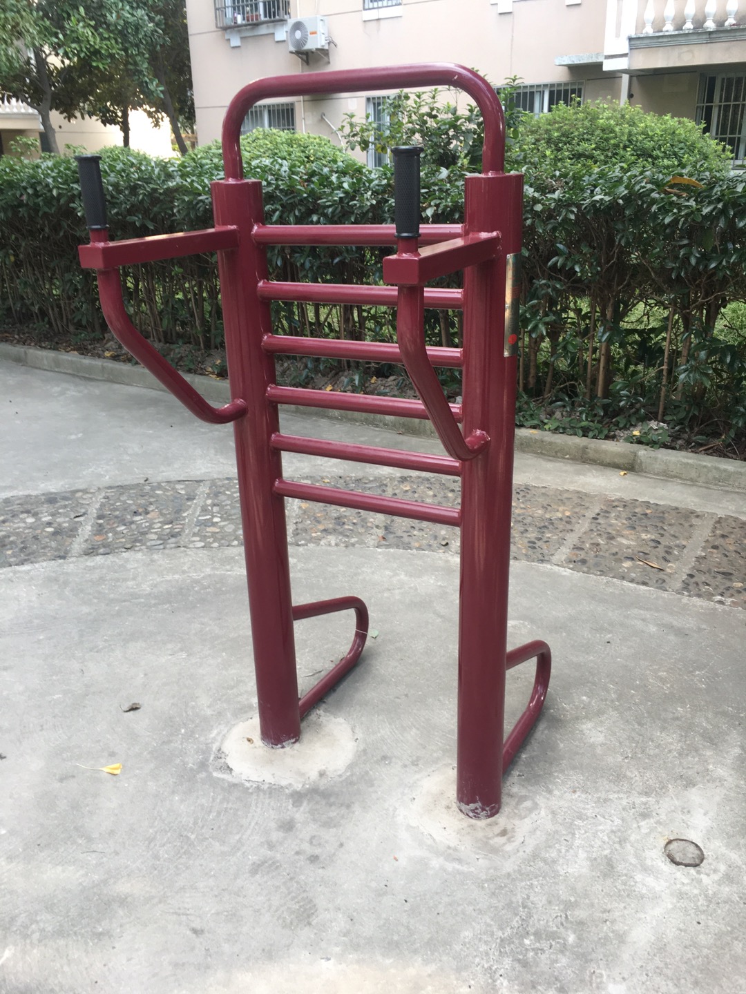 多功能訓練器 多功能訓練器