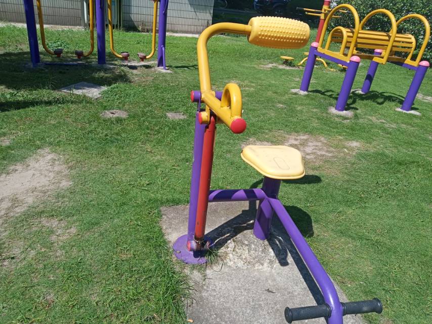 腹背訓練器 腹背訓練器