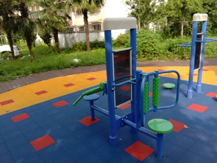 雙立柱腰背按摩器