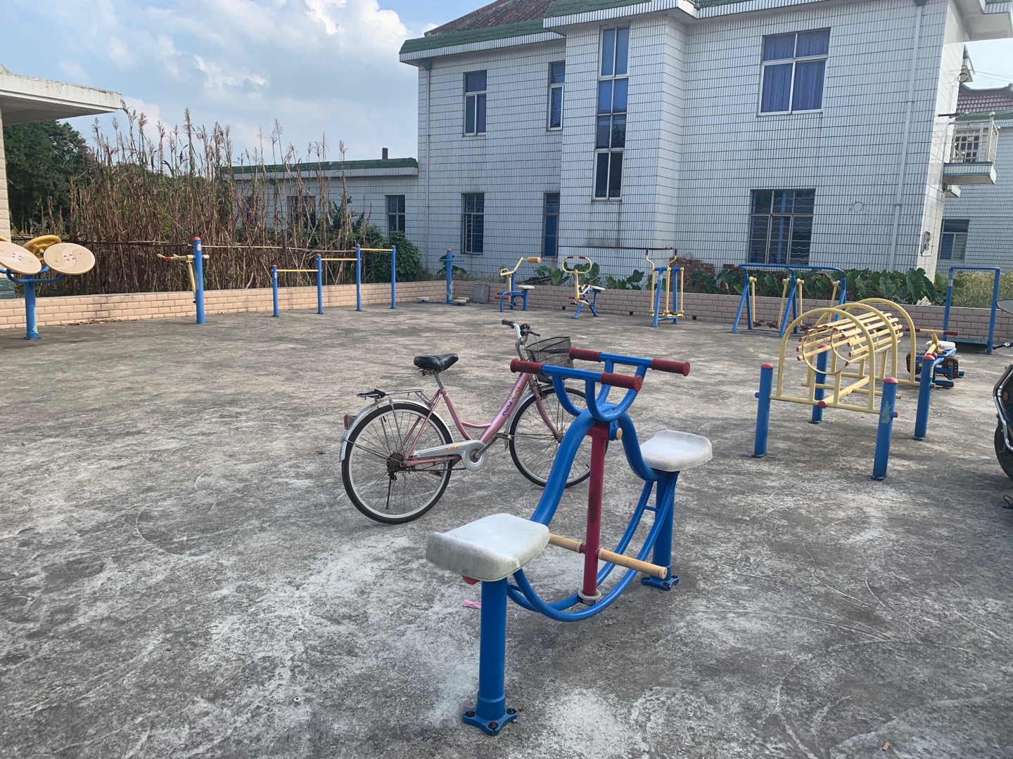 虹橋村11隊健身點 虹橋村11隊健身點