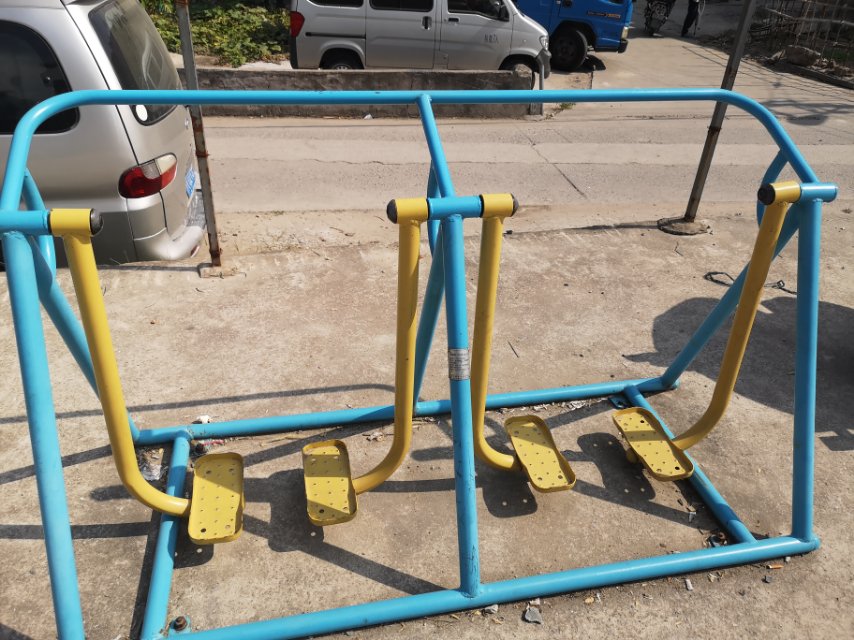 二位太空漫步機