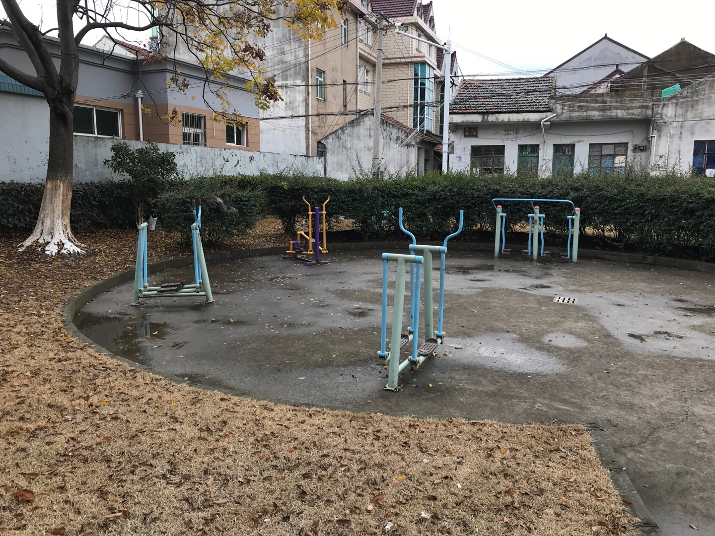 老西門(mén)廣場(chǎng)健身點(diǎn)