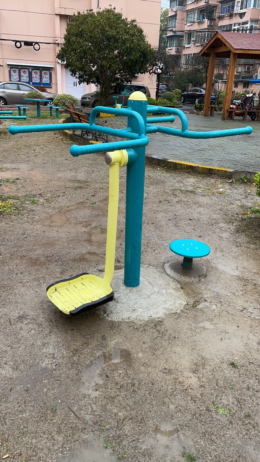 扭腰鐘擺器