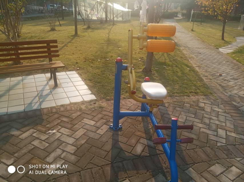 自重腰背鍛煉器 自重腰背鍛煉器