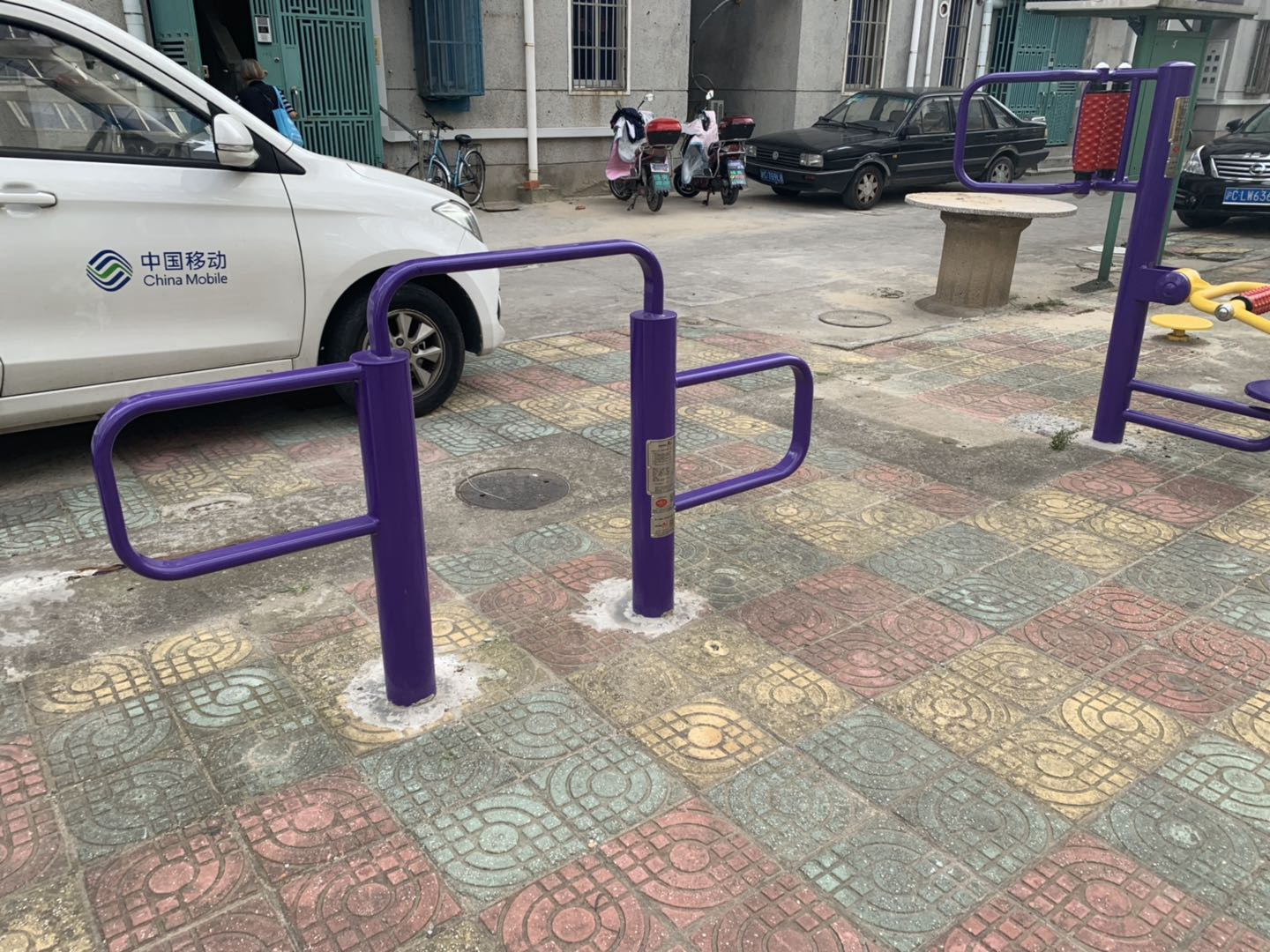 彈振壓腿器 彈振壓腿器