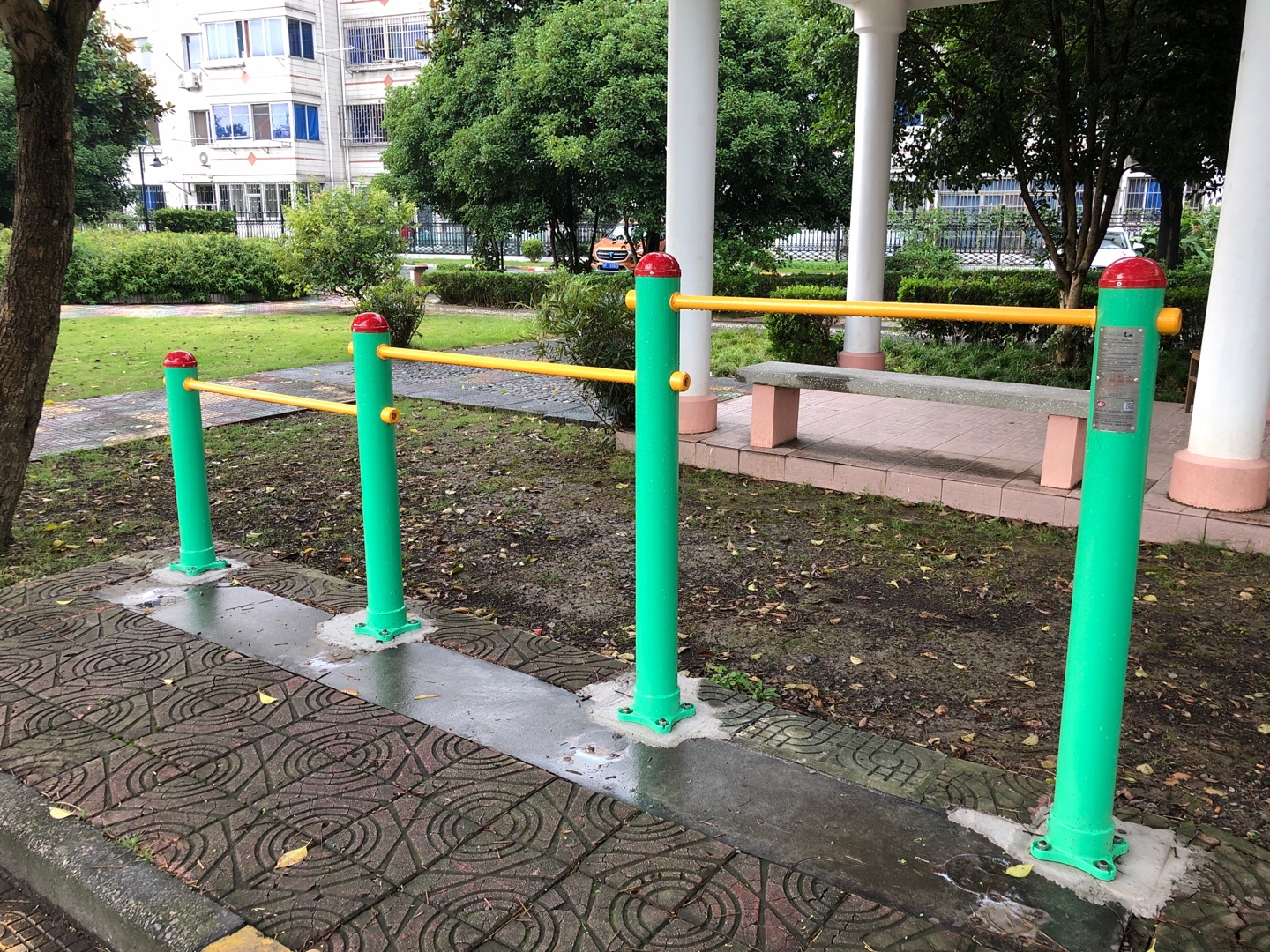 多聯壓腿架