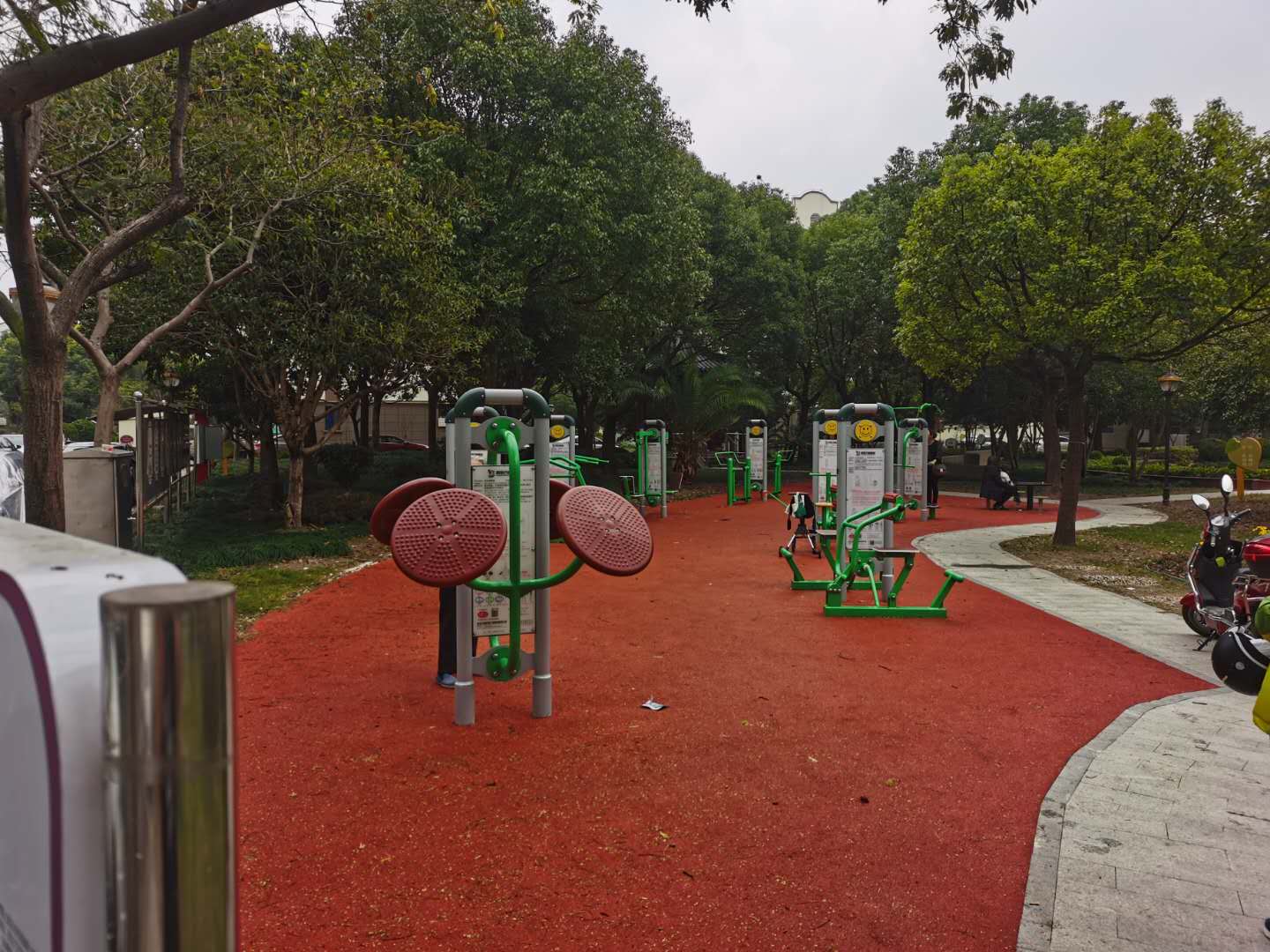 南橋鎮(zhèn)民旺苑市民益智健身苑點(diǎn)