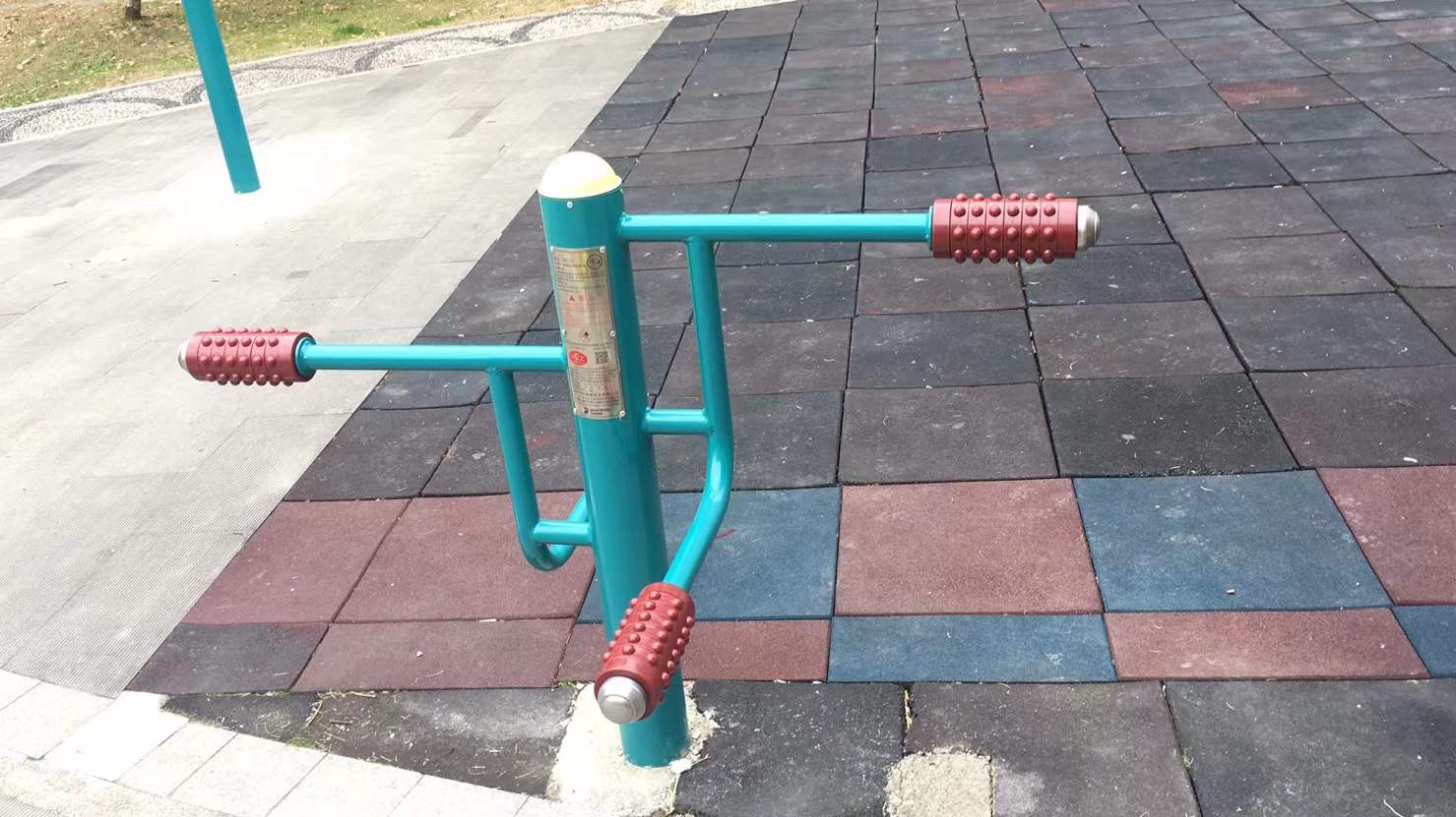 四級(jí)壓腿按摩器