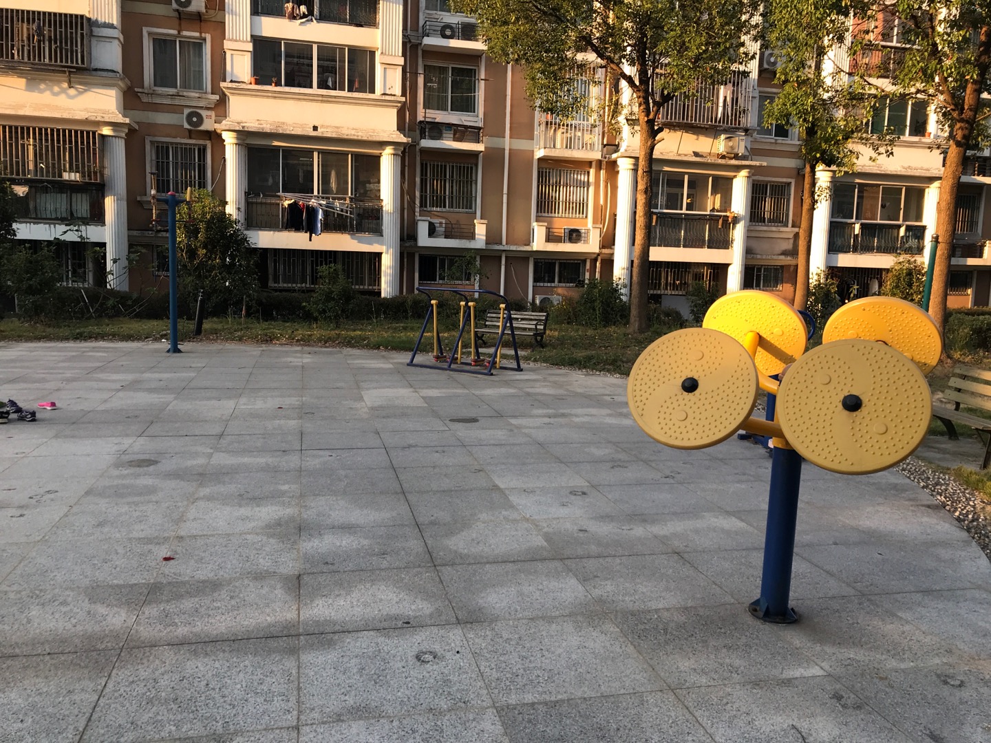 千匯三村千匯路581弄64號北健身路徑