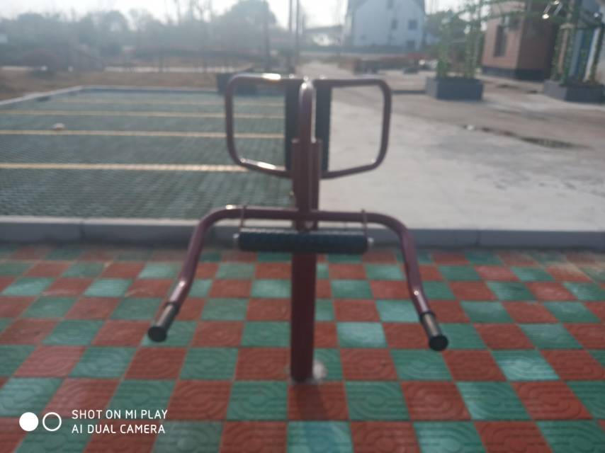 腰背按摩器 腰背按摩器