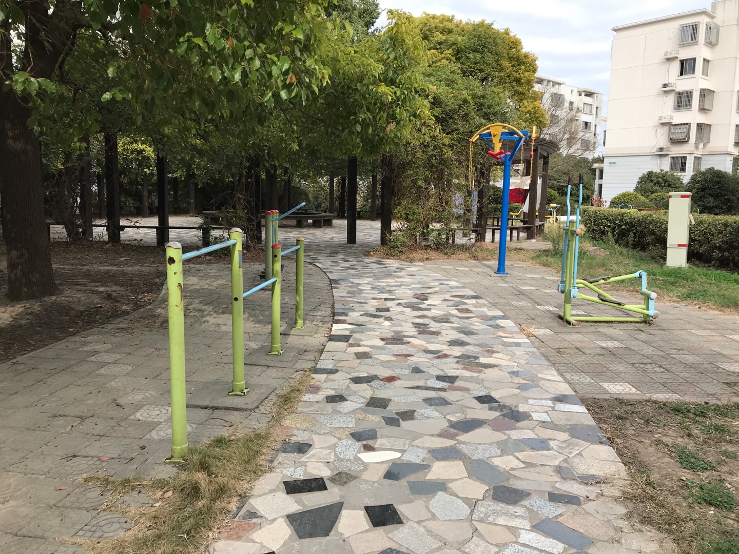 嶗山二村居委會健身點（一）