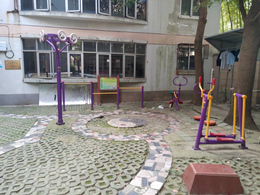 華昌居委健身苑點