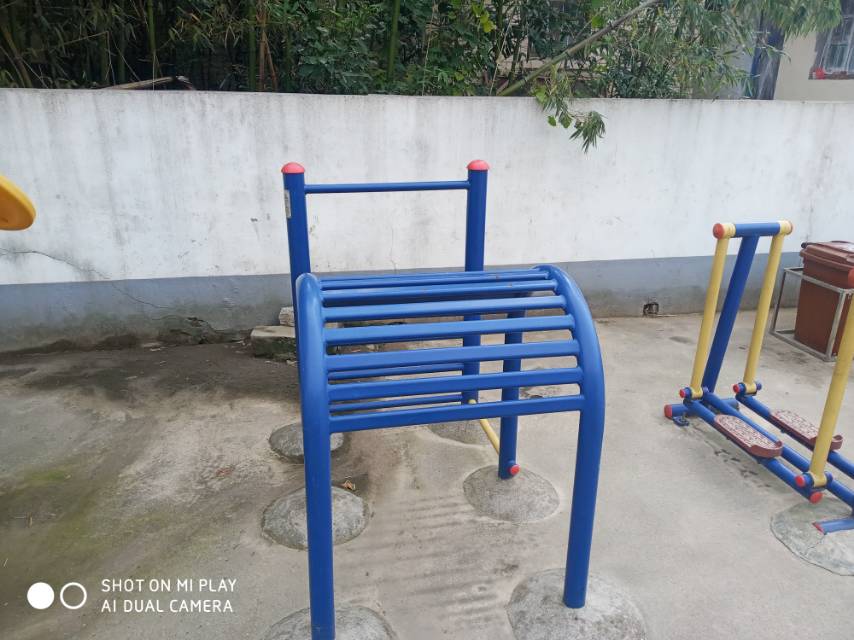 腹背鍛煉器 腹背鍛煉器