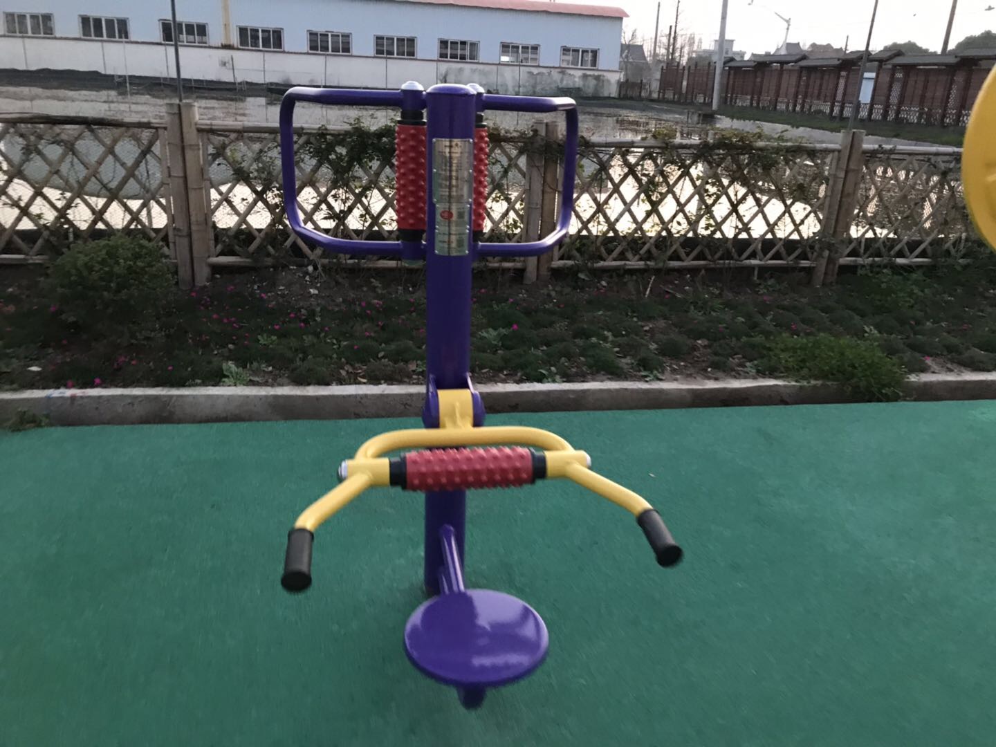 腰背按摩器 腰背按摩器