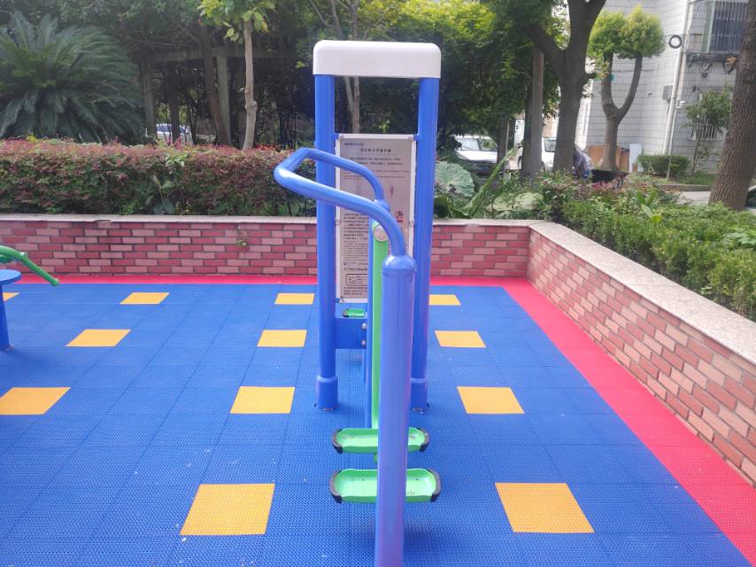 雙立柱太空漫步器 雙立柱太空漫步器