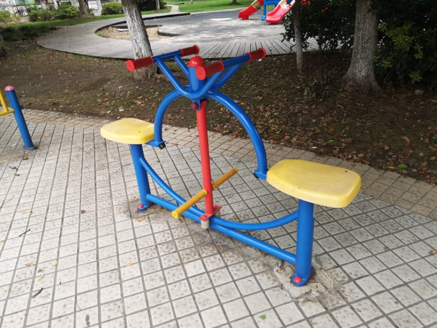 下肢訓練器