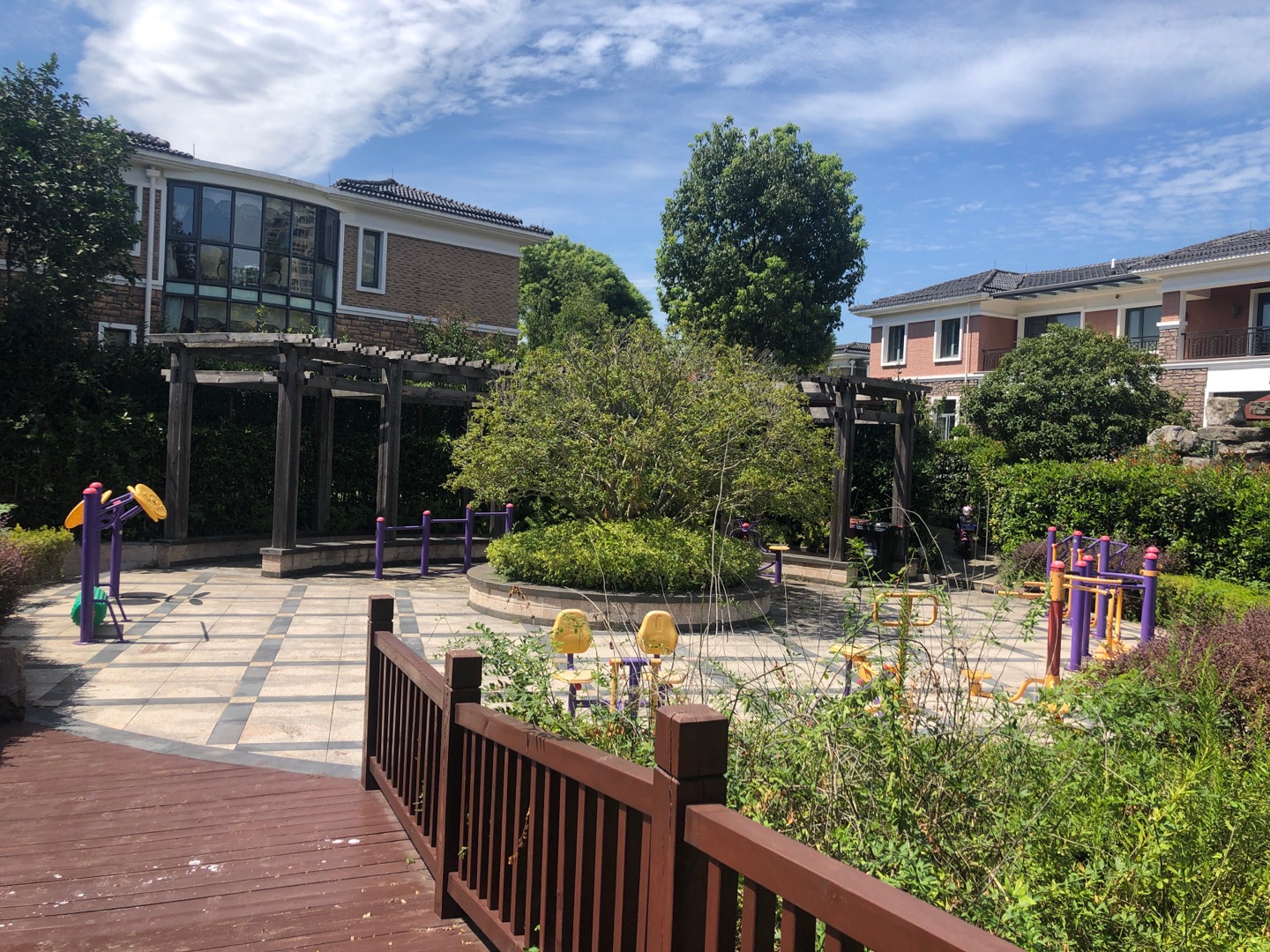 清風(fēng)別墅健身點(diǎn)