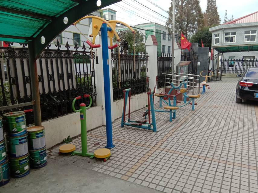 黃樓村委會(huì)健身點(diǎn) 黃樓村委會(huì)健身點(diǎn)