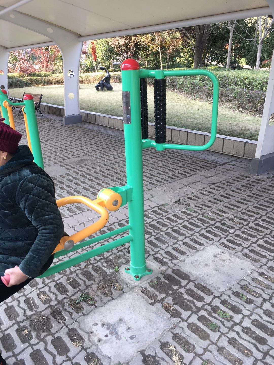 坐式腰背按摩器 坐式腰背按摩器