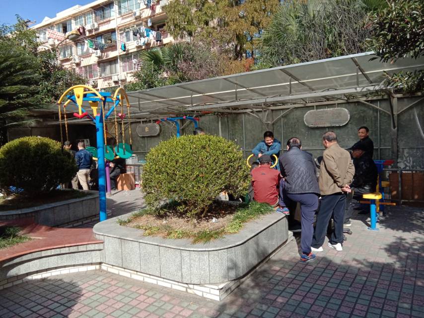 塘東居委市民益智健身點1