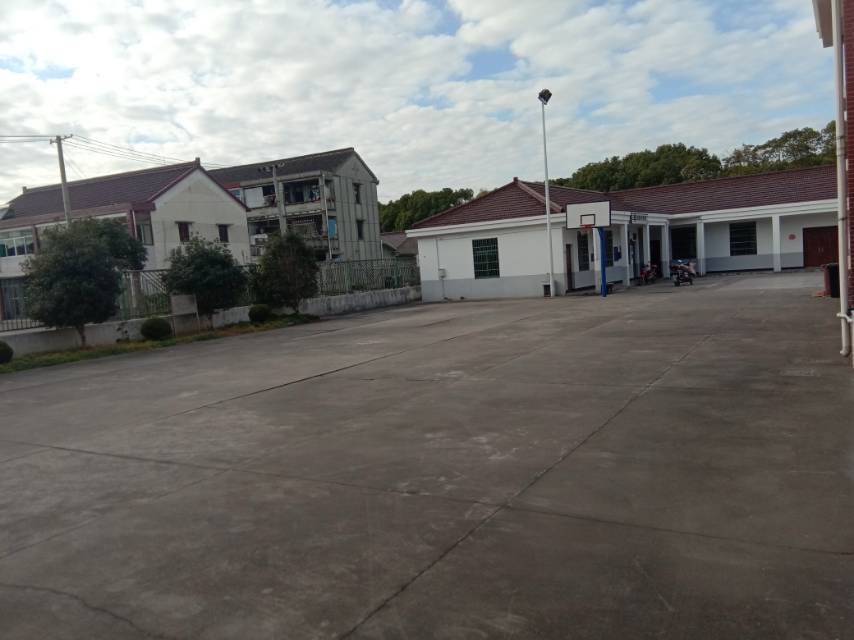 高橋村籃球場 高橋村籃球場