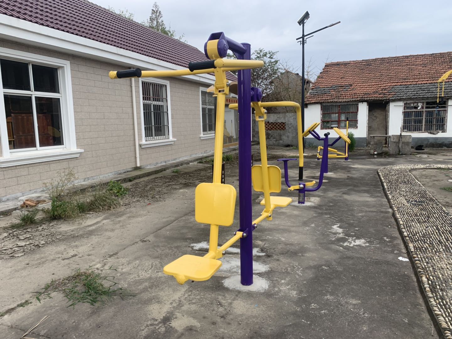 坐推坐拉器 坐推坐拉器