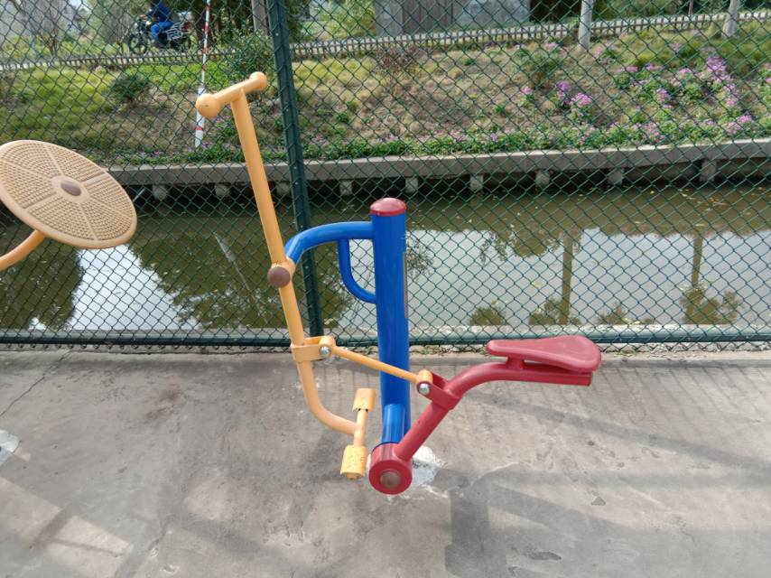 健騎機 健騎機