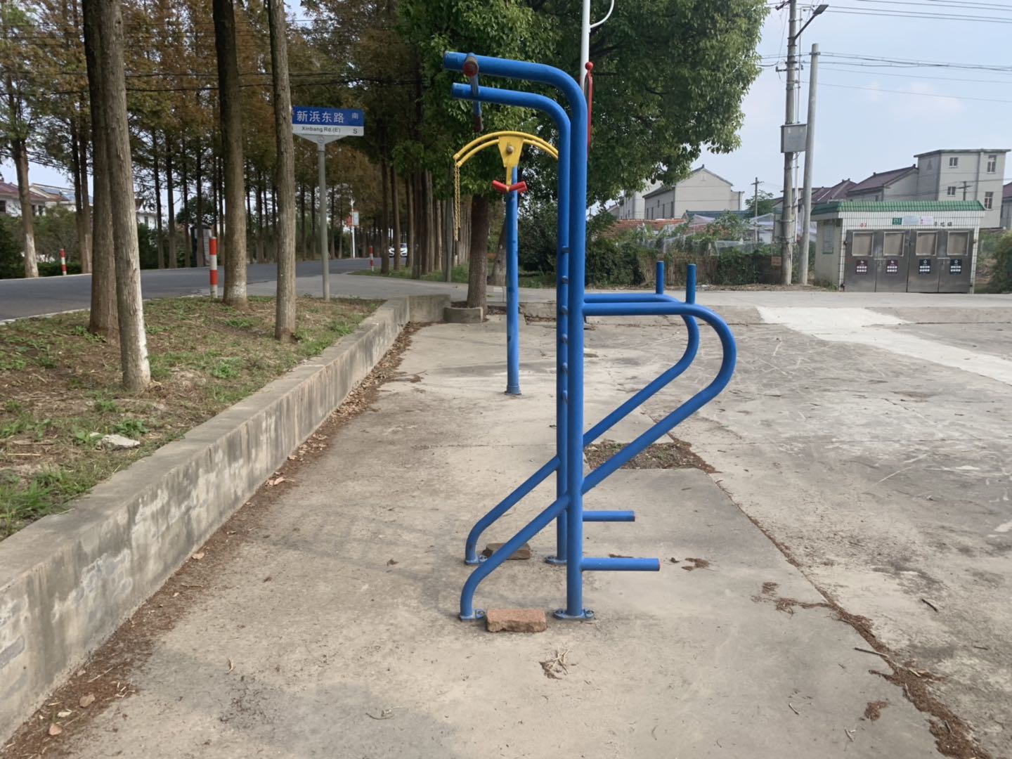 多功能訓練器 多功能訓練器
