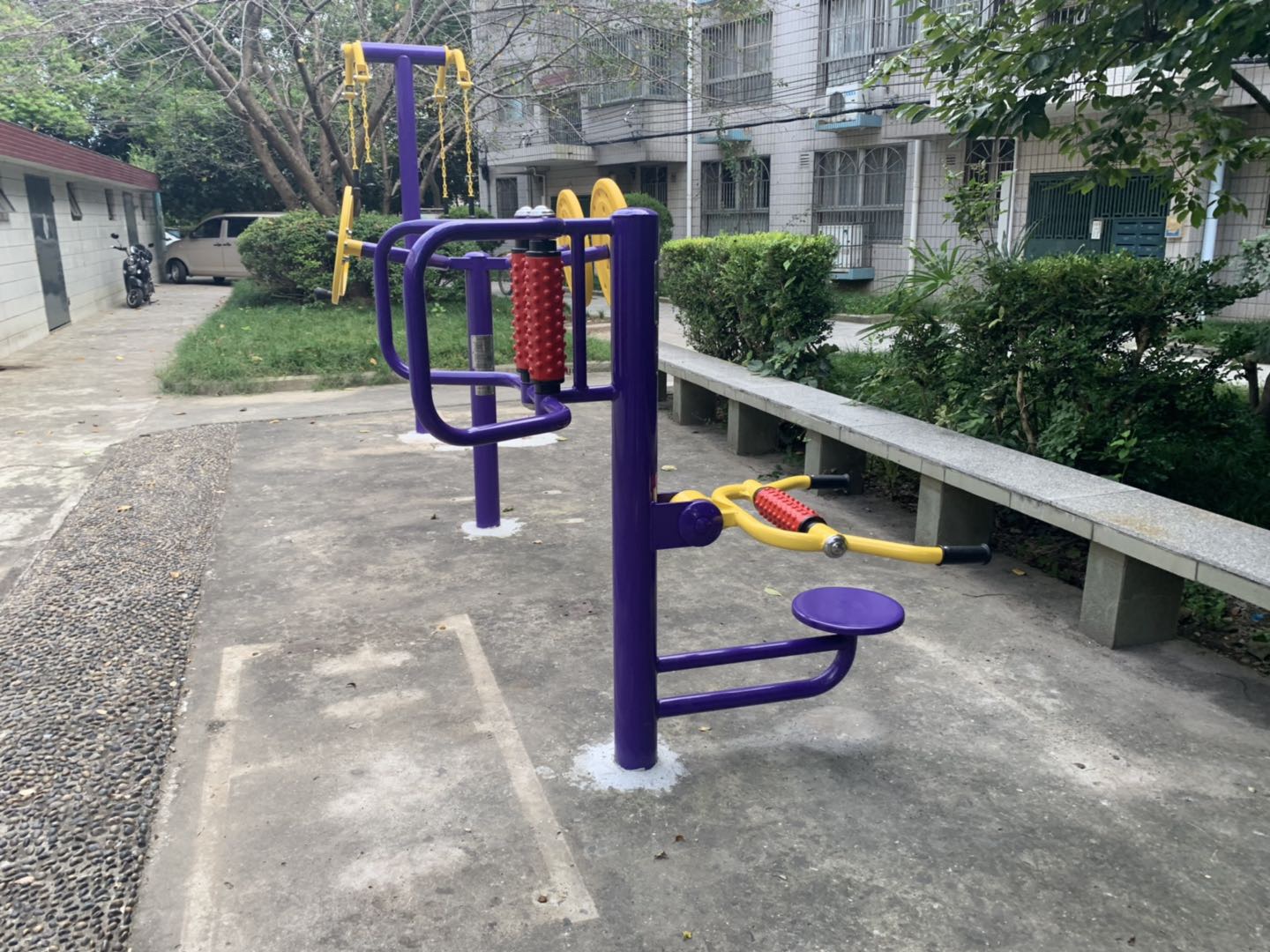 腰背按摩器 腰背按摩器