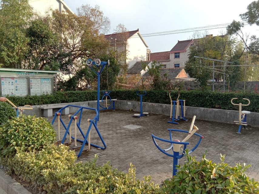 塘路村8組健身點