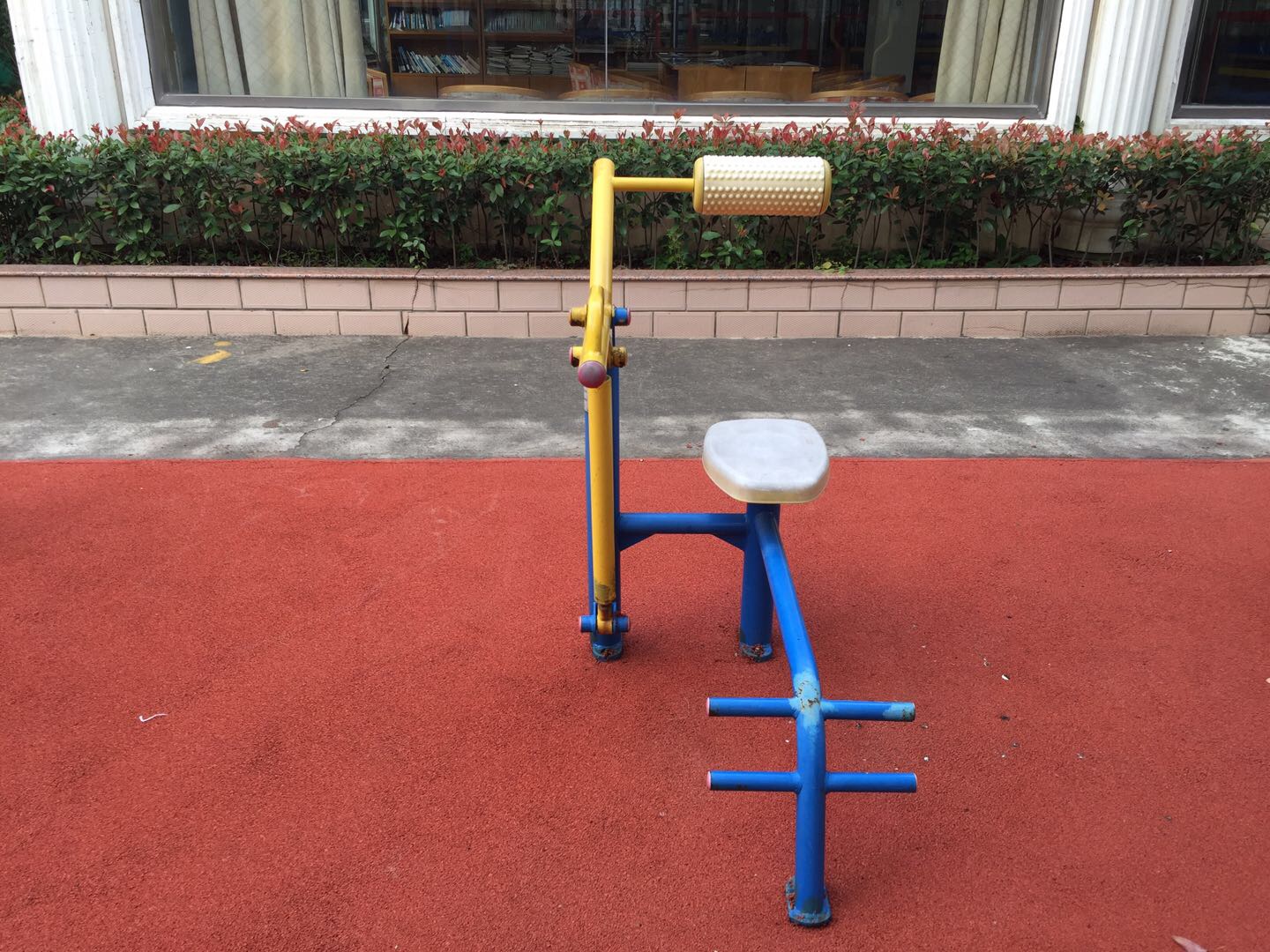 腹背鍛煉器 腹背鍛煉器