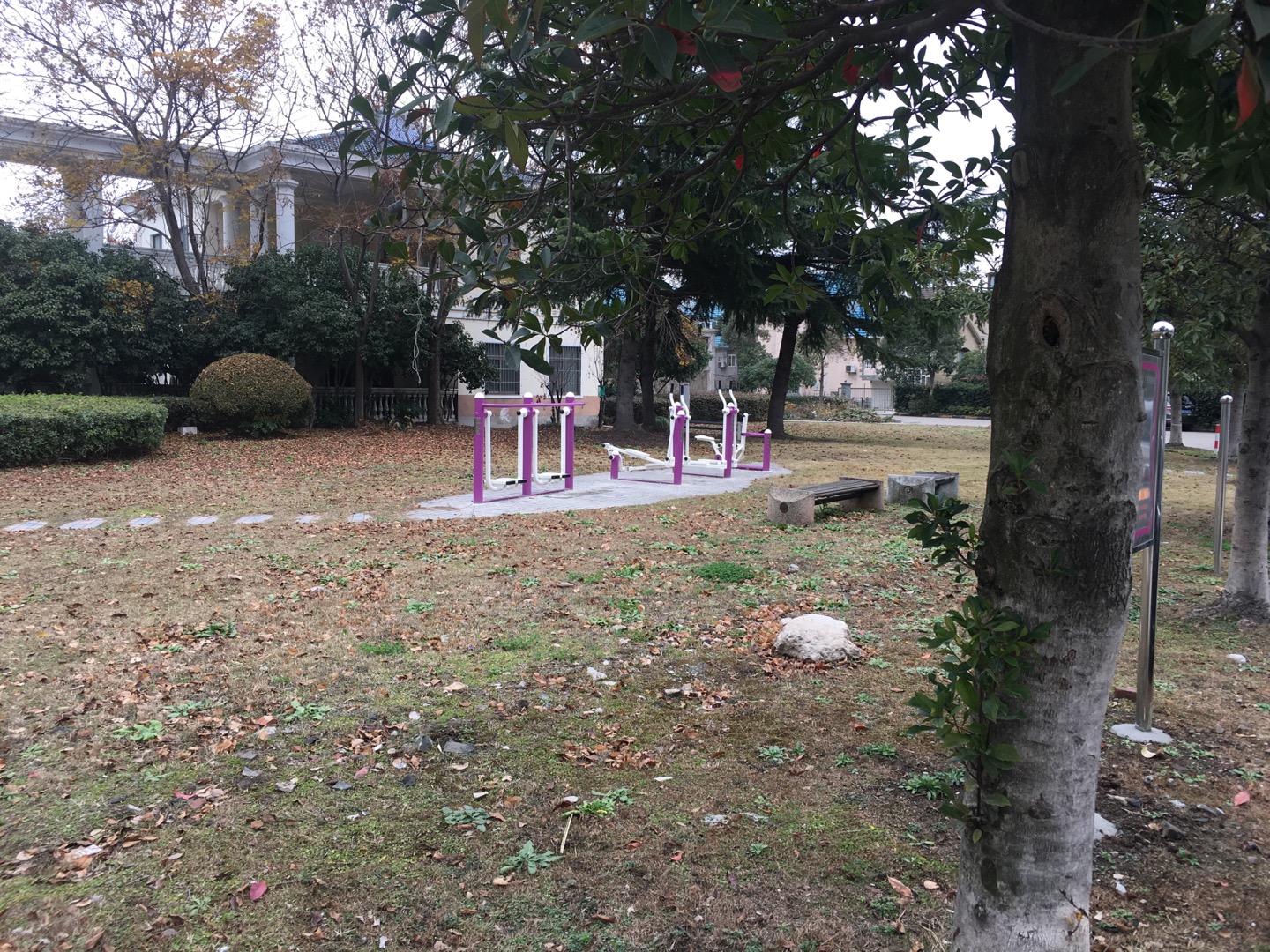 西林花園南區(qū)健身點(diǎn)