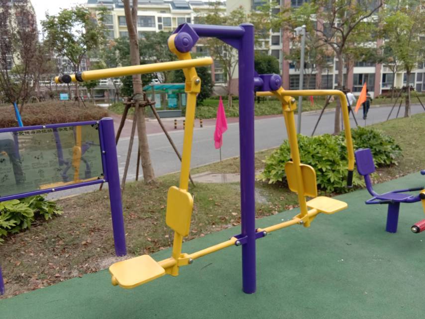 坐推坐拉器 坐推坐拉器