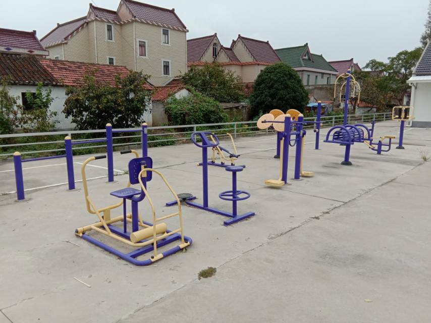 堡鎮(zhèn)營房村營房5隊健身點