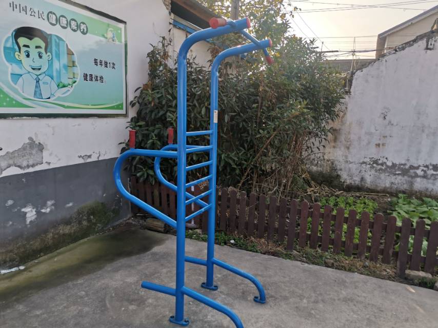 多功能訓練器 多功能訓練器