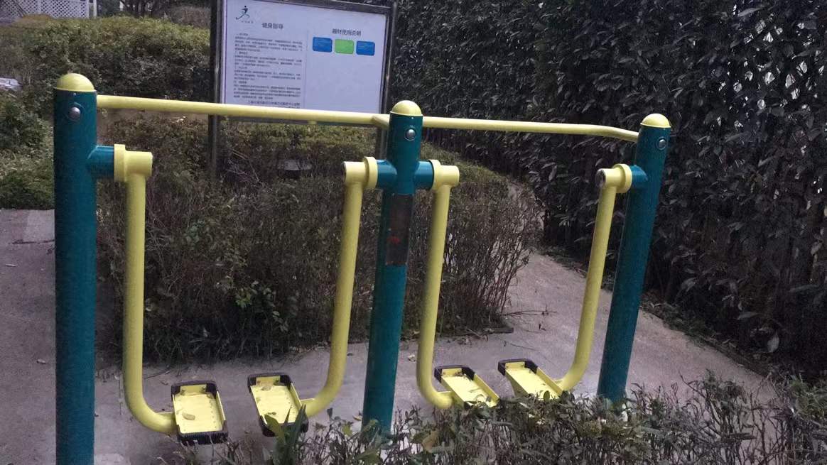 二位智能太空漫步機