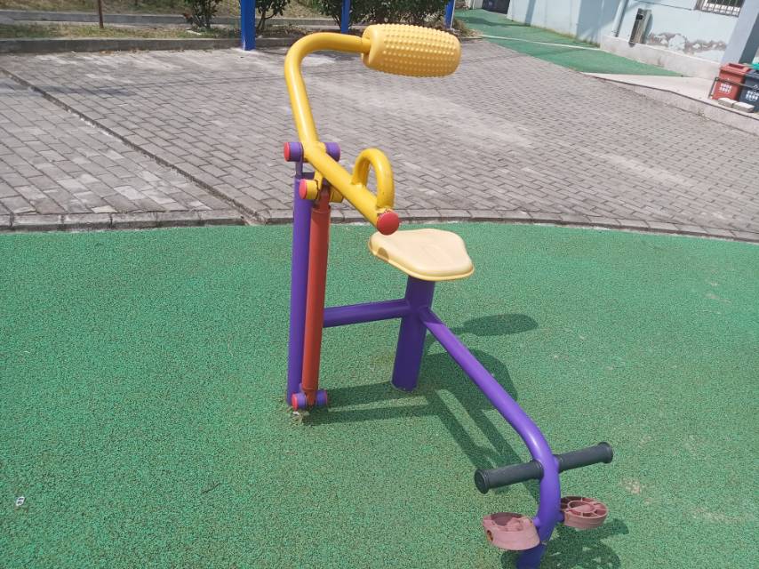 腹背訓練器