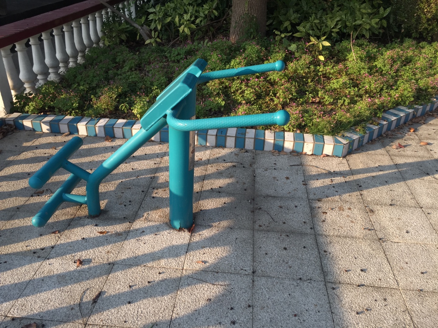 背肌訓(xùn)練器 背肌訓(xùn)練器
