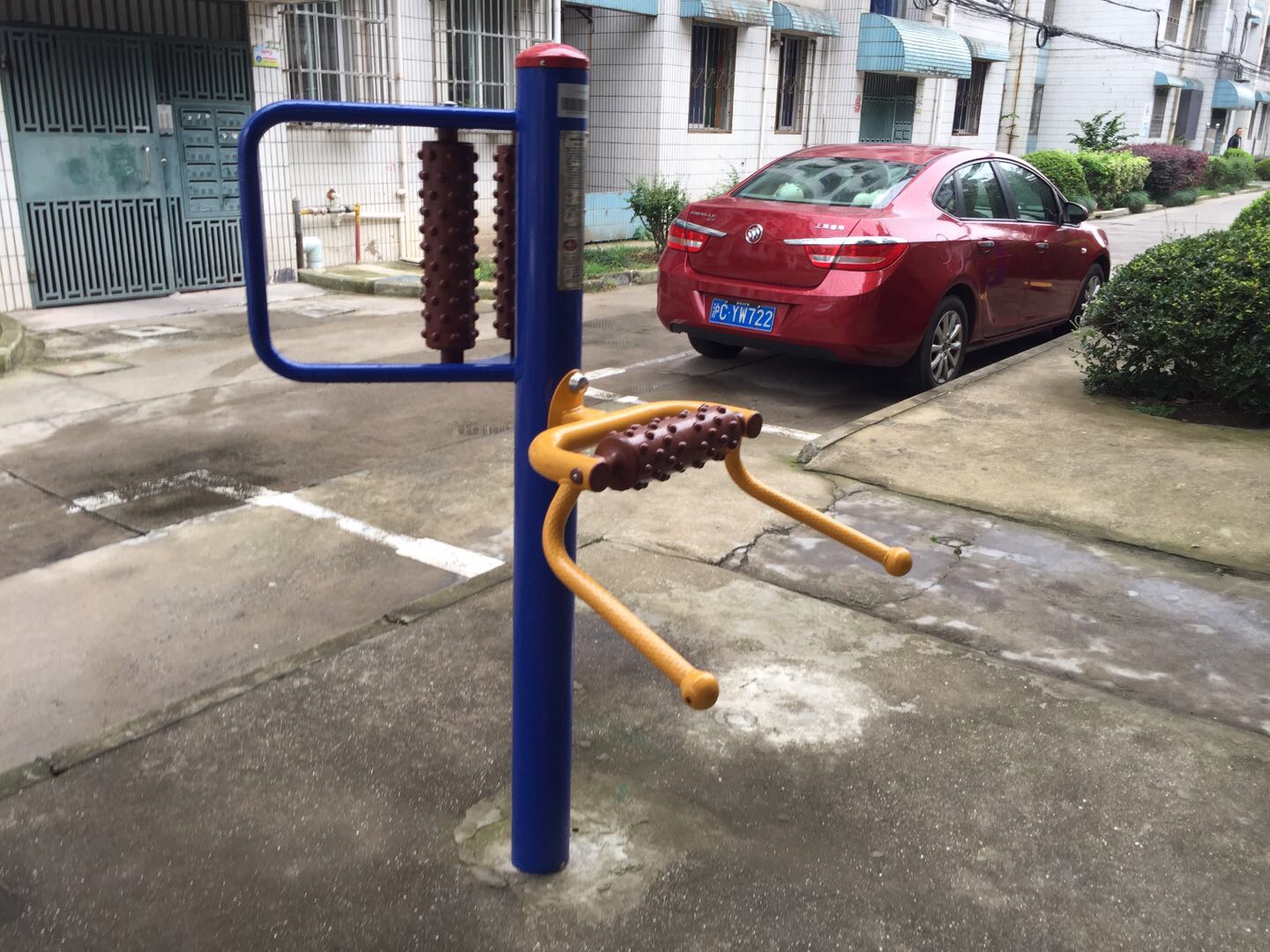 腰背按摩器 腰背按摩器