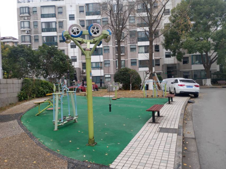 平南三居居委A健身苑點