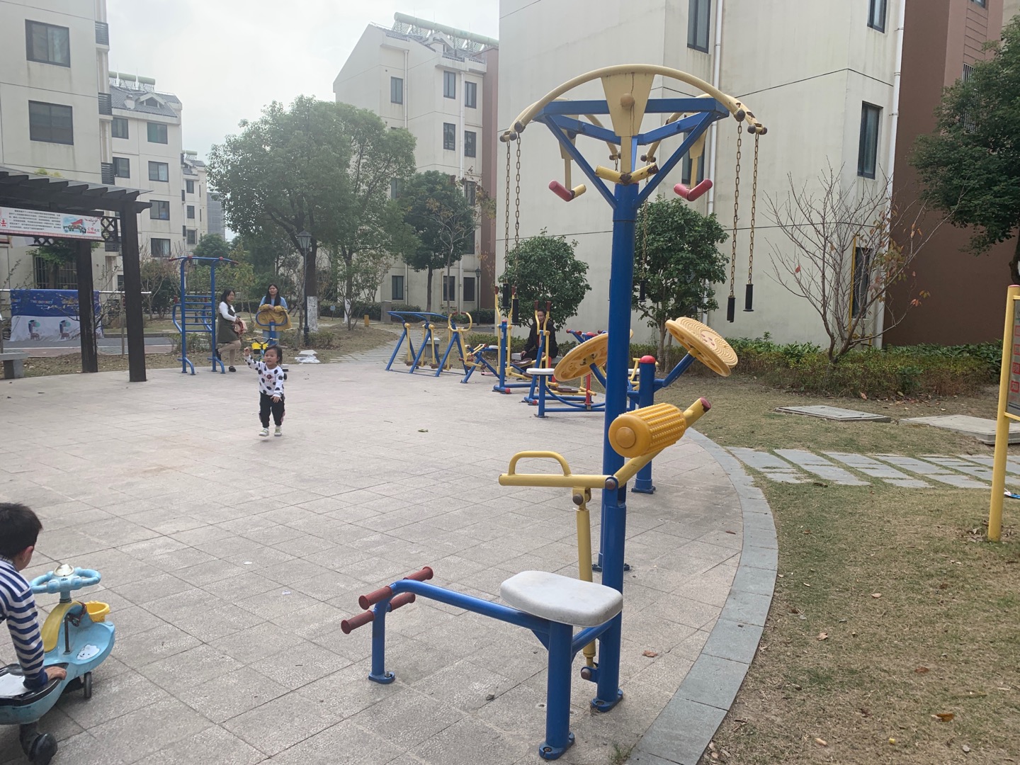 興隆西苑 興隆西苑